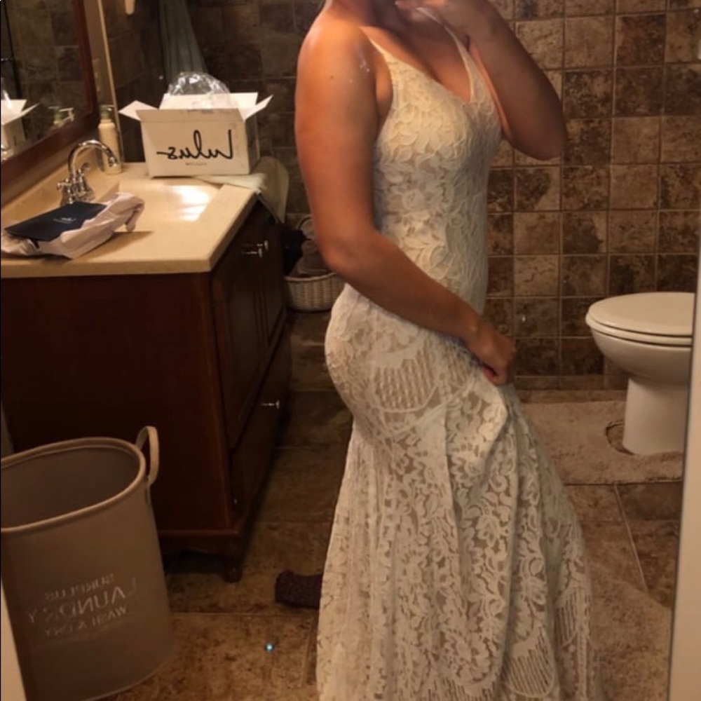Flynn white lace wedding dress
